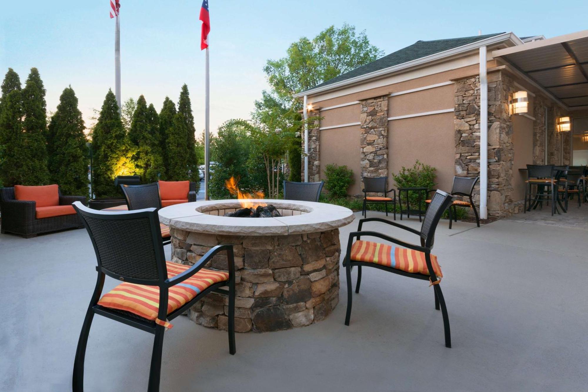 Hilton Garden Inn Atlanta Northpoint Альфаретта Экстерьер фото